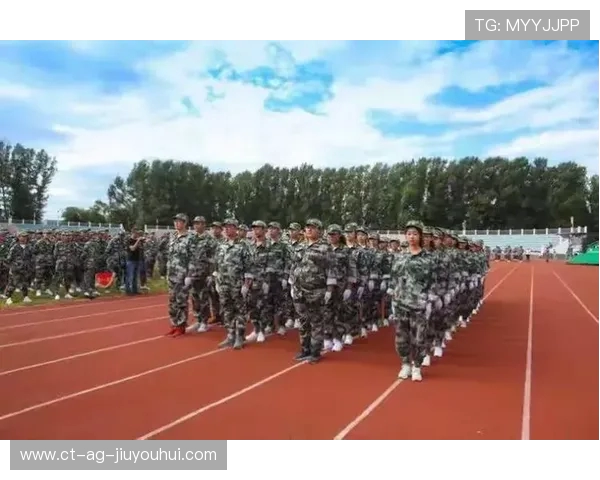 足球小将携手奋进共同谱写团结友爱奋勇向前的激情青春奋斗篇章